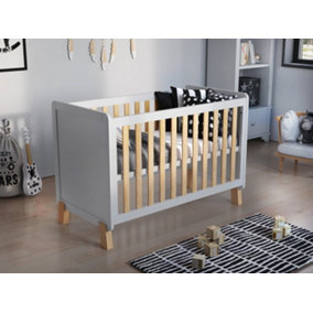 Francis cot bed 120x60cm with Aloe Vera mattress