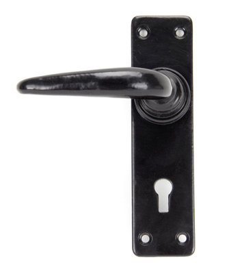 From The Anvil Black Smooth Lever Lock Set