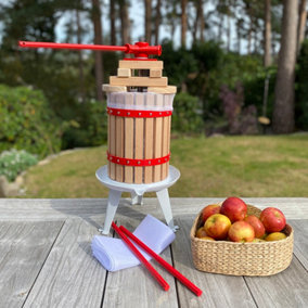 Fruit and Apple Press (6 Litre) Pack with 2 Straining Bags, 2 Sets of Extension Blocks & 3 Handles