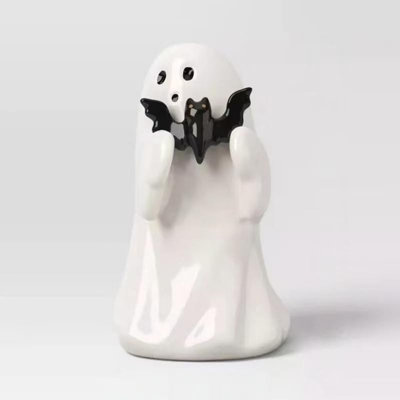 funny-ghost-holding-a-bat-
