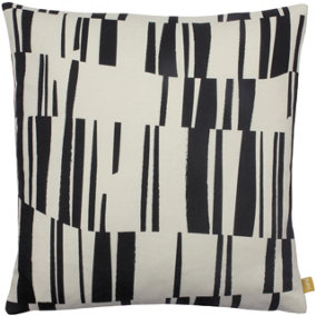 furn. Adda Geometric Patterned Recycled Polyester Filled Cushion