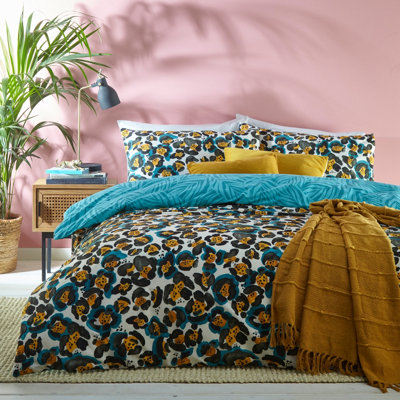 furn. Ayanna Leopard Reversible Duvet Cover Set