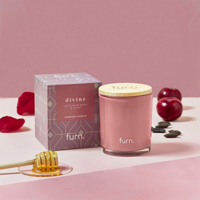 furn. Bee Deco Divine Bergamot, Honey, Plum + Tonka Scented Glass Candle