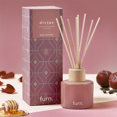 furn. Bee Deco Divine Bergamot, Honey, Plum + Tonka Scented Reed Diffuser