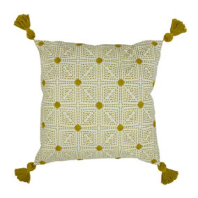 furn. Chia Tufted Cotton Polyester Filled Cushion