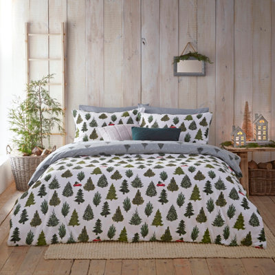 furn. Evergreen 100% Brushed Cotton Duvet Cover Set