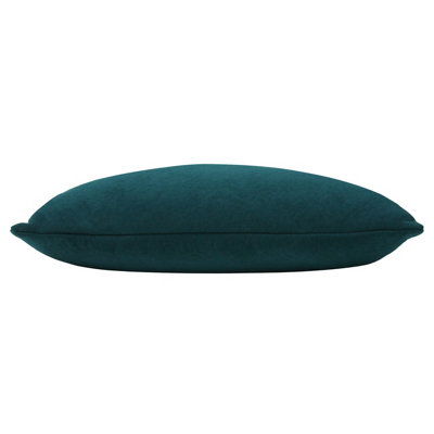 furn. Kobe Velvet Polyester Filled Cushion