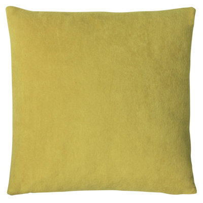 furn. Kobe Velvet Polyester Filled Cushion