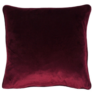 furn. Nutcracker Christmas Velvet Polyester Filled Cushion