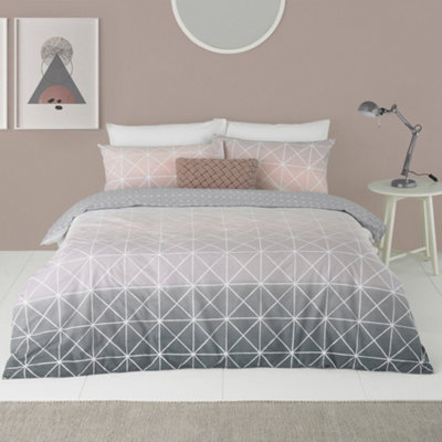 furn. Spectrum Geometric Gradient Reversible Duvet Cover Set