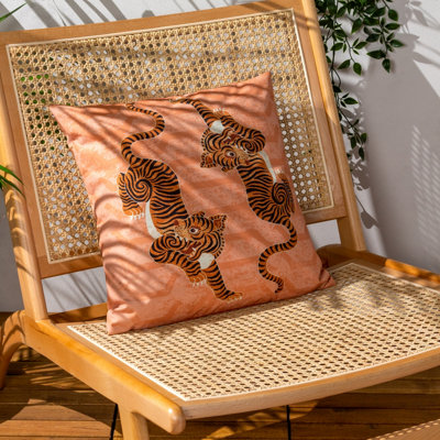 furn. Tibetan Tiger UV & Water Resistant Outdoor Polyester Filled Cushion