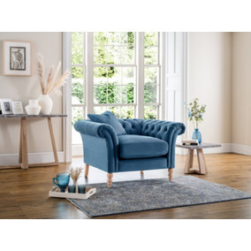 Furniturebox Olivia Blue Modern Chesterfield Armchair In Soft Anti-Crease Velvet