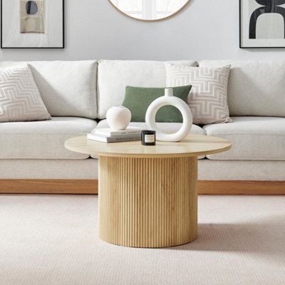Furniturebox Penrose Coffee Table - Round Oak Effect Wood Pedestal - Round Coffee Table - Oak Coffee Table - Wooden Coffee Table