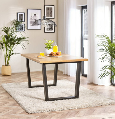 Furniturebox UK 4 Seater Wood Dining Table - Cotswold 'Oak' Herringbone Dining Table & 4 Black Colton Wooden Seat Metal Chairs