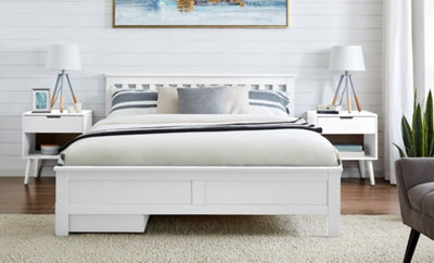 Furniturebox UK Azure White Wooden Solid Pine Quality Kingsize Bed With Windsor Medium-Firm Coil Sprung Mattress (4 Drawers)