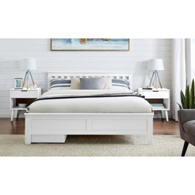 Furniturebox UK Azure White Wooden Solid Pine Quality Kingsize Bed With Windsor Medium-Firm Coil Sprung Mattress (4 Drawers)