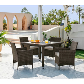 Furniturebox UK Barbados Brown Rattan Outdoor Garden Dining Set, PE Rattan & Cushions, 4 Chairs 1 Square Glass Top Outdoor Table