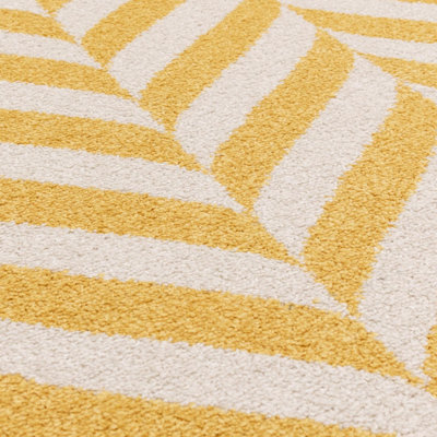 Furniturebox UK Chevron Yellow & Cream Rug 200x290