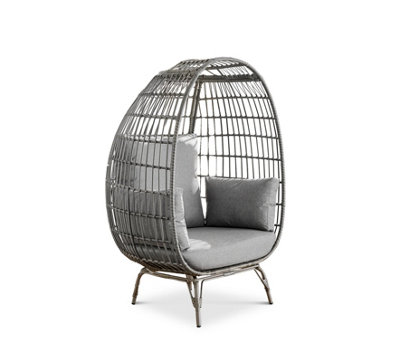 Furniturebox UK Grey Rattan Garden Egg Chair in PE Resin Rattan for Outdoors and Luxuriously Thick Cushions - Garden & Patio Chair
