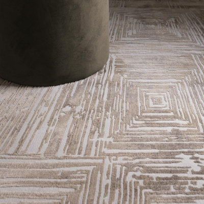 Furniturebox UK Iona Beige Textured Squares Pattern Rug 160x230
