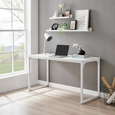Furniturebox UK Kendrick White Desk 140cm for Home Working Executive Study Gaming Office Desk. Elegant White