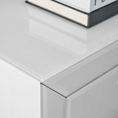 Furniturebox UK Lexi White Mirrored Bedside Table Side Table Bedroom Cabinet Modern 3 Drawer Reflective Bedroom Furniture