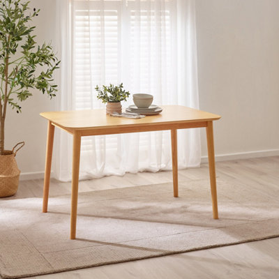 Furniturebox UK Lynton Small Oak Effect Solid Wood Dining Table