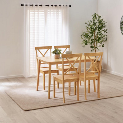 Furniturebox UK Lynton Small Oak Effect Wooden Dining Table & 4 Millford Chairs