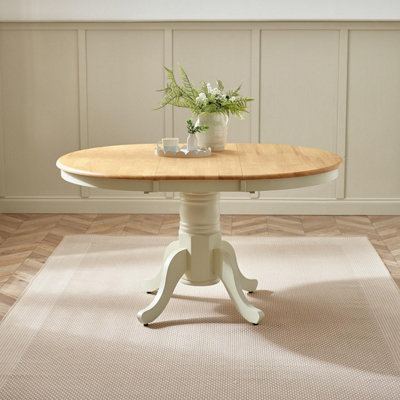 Furniturebox UK Padstow Oak and Cream 4-6 Seater Extending Dining Table