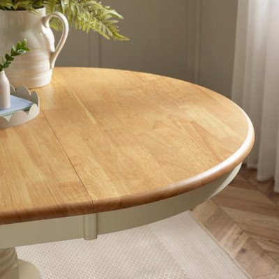 Furniturebox UK Padstow Oak and Cream 4-6 Seater Extending Dining Table