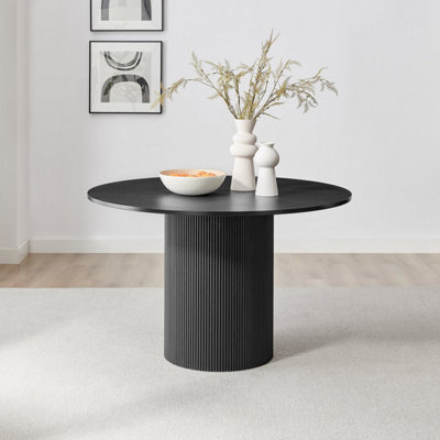 Furniturebox UK Penrose Black Round Dining Table & 4 Sage Beaumont Chairs