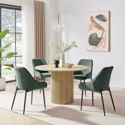 Furniturebox UK Penrose Oak Effect Round Dining Table & 4 Green Beaumont Chairs