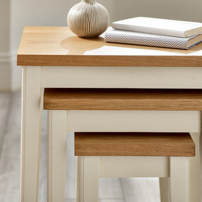 Furniturebox UK Set of 3 Wooden Nesting Tables - Eden Wood Nested Tables - Pale Oak Veneer Top - Solid Rubberwood Cream Frame