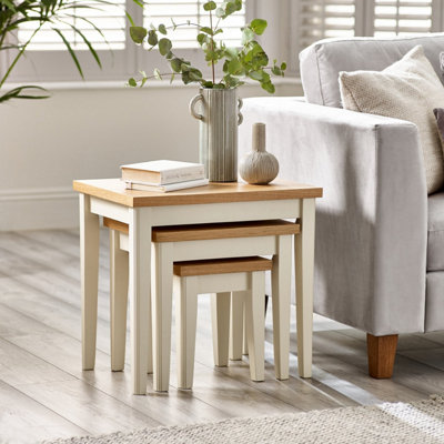 Furniturebox UK Set of 3 Wooden Nesting Tables - Eden Wood Nested Tables - Pale Oak Veneer Top - Solid Rubberwood Cream Frame