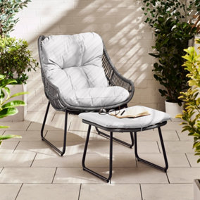 Furniturebox UK Tahiti Grey PE Rattan Large Outdoor Garden Chair + Footrest with Griege cushions, Wicker Style Chair, Black Legs