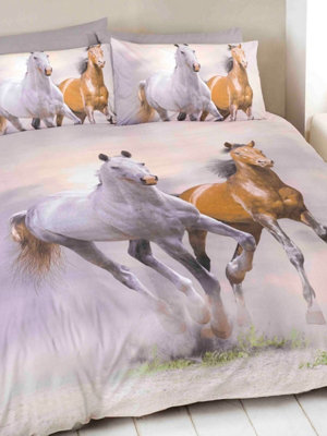 Galloping Horses Double Duvet Cover and Pillowcase Set DIY at B&Q
