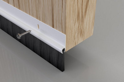 Garage door brush 25 mm, 2x1067 mm in White