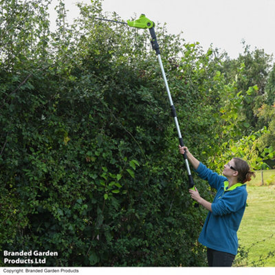 Garden Gear 12V Cordless Telescopic Hedge Trimmer, 450mm Blade, 240cm Reach, 2.0Ah Battery, Lightweight, Fast Charger