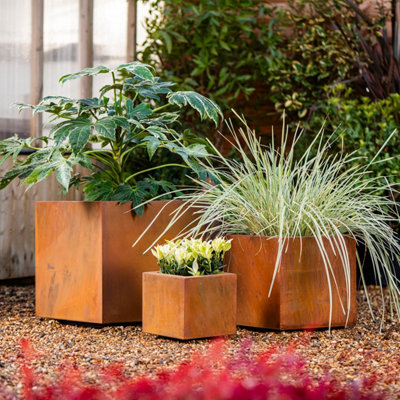 Garden Gear Set of 3 Rust Effect Steel Box Planters Square Plant Pots ...