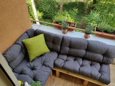 Pallet corner shop sofa cushions