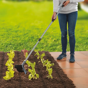 Garden Plough with Telescopic Handle - Lightweight Outdoor Cultivator Gardening Tool with Polyamide Head - H69-139 x W15 x D14cm