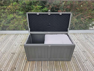 Garden Store Direct 50 Gallon/190 Litre Storage box with Strapped Lid - 8