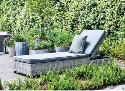 Garden Store Direct Enzo Polyrattan Sunlounger Day Bed - Grey