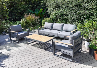 Garden Store Direct Verdun 311 4-Piece Outdoor Furniture Set