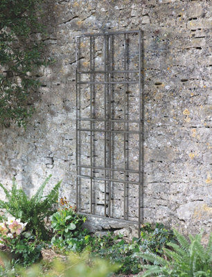 Garden Trading Outdoor Charlbury Floor Trellis Steel Climbing Plant Support