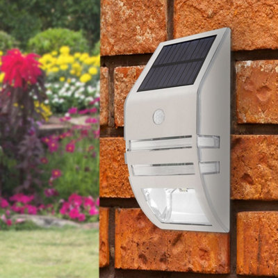 GardenKraft 11270 Solar Powered Security Light