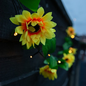 Gardenwize 2 Metre Solar Powered Outdoor Garland Sunflower String Lights Fence Decking Flower Bed Wall Lights