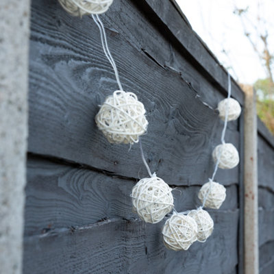 Gardenwize Garden Outdoor 2m Solar Wicker Ball LED Decorative String Lights