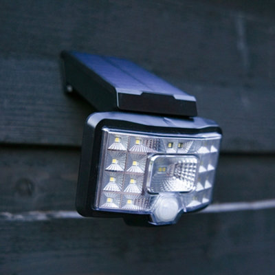 Gardenwize Heavy Duty Solar Powered LED Swivel Motion Sensored Security Wall Light