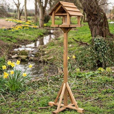 Gardman Belton 145cm FSC Timber Pedestal Bird Table for Small Gardens